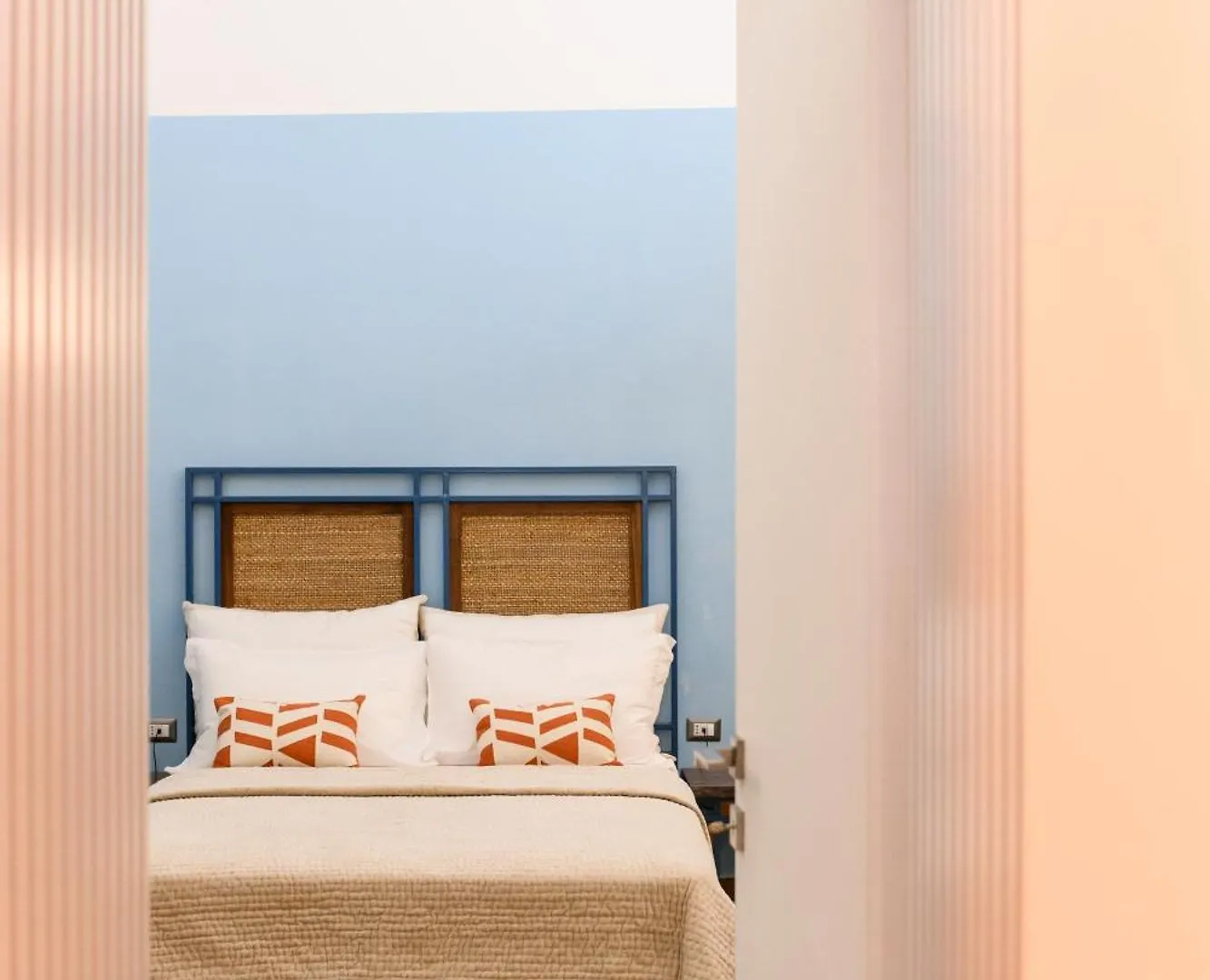 Nea Domus Santa Monica Apartment Naples Italy