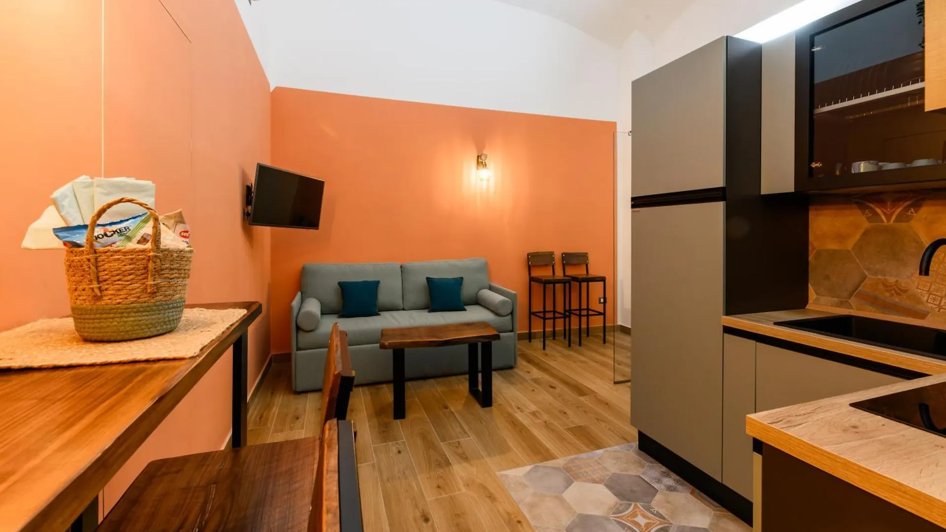 Nea Domus Santa Monica Apartment Naples Italy