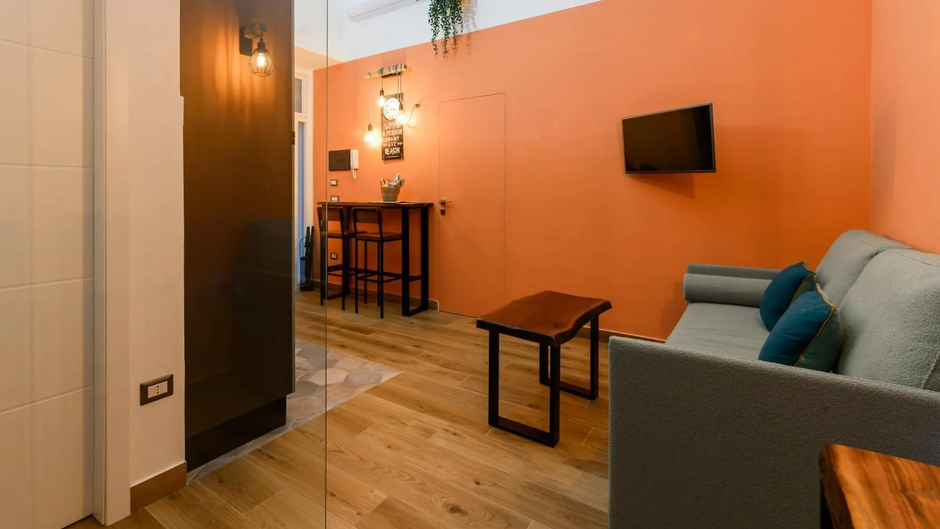 Nea Domus Santa Monica Apartment Naples
