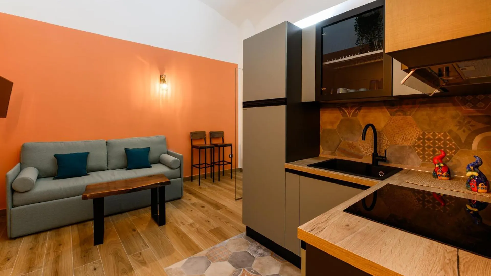Nea Domus Santa Monica Apartment Naples