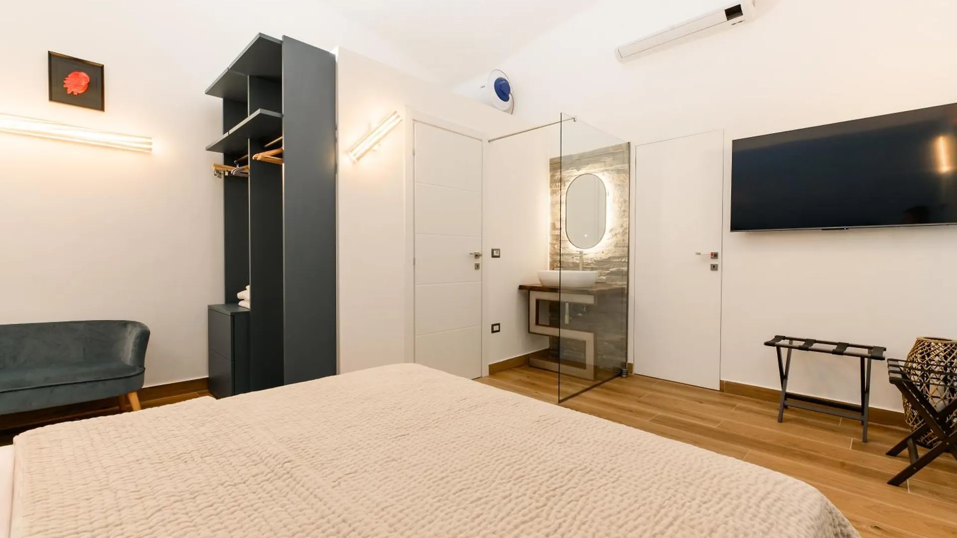 Nea Domus Santa Monica Apartment Naples
